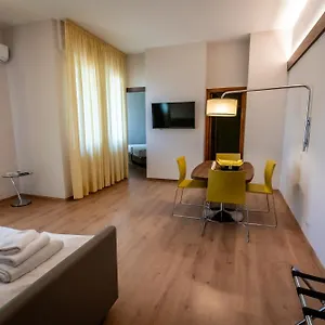 Porta Al Prato Apartahotel