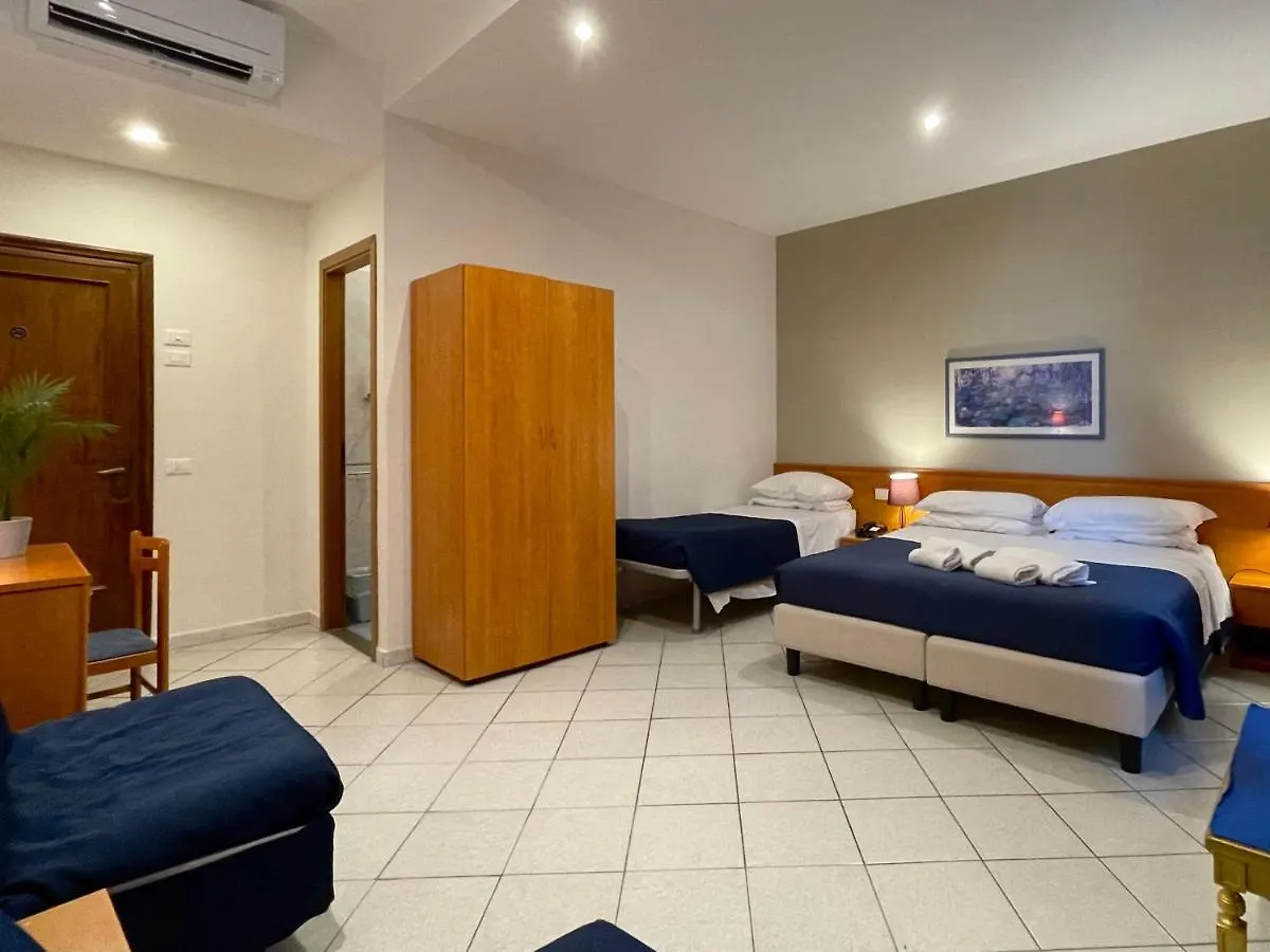 Hotel Leopolda Florence 3*,  Italy