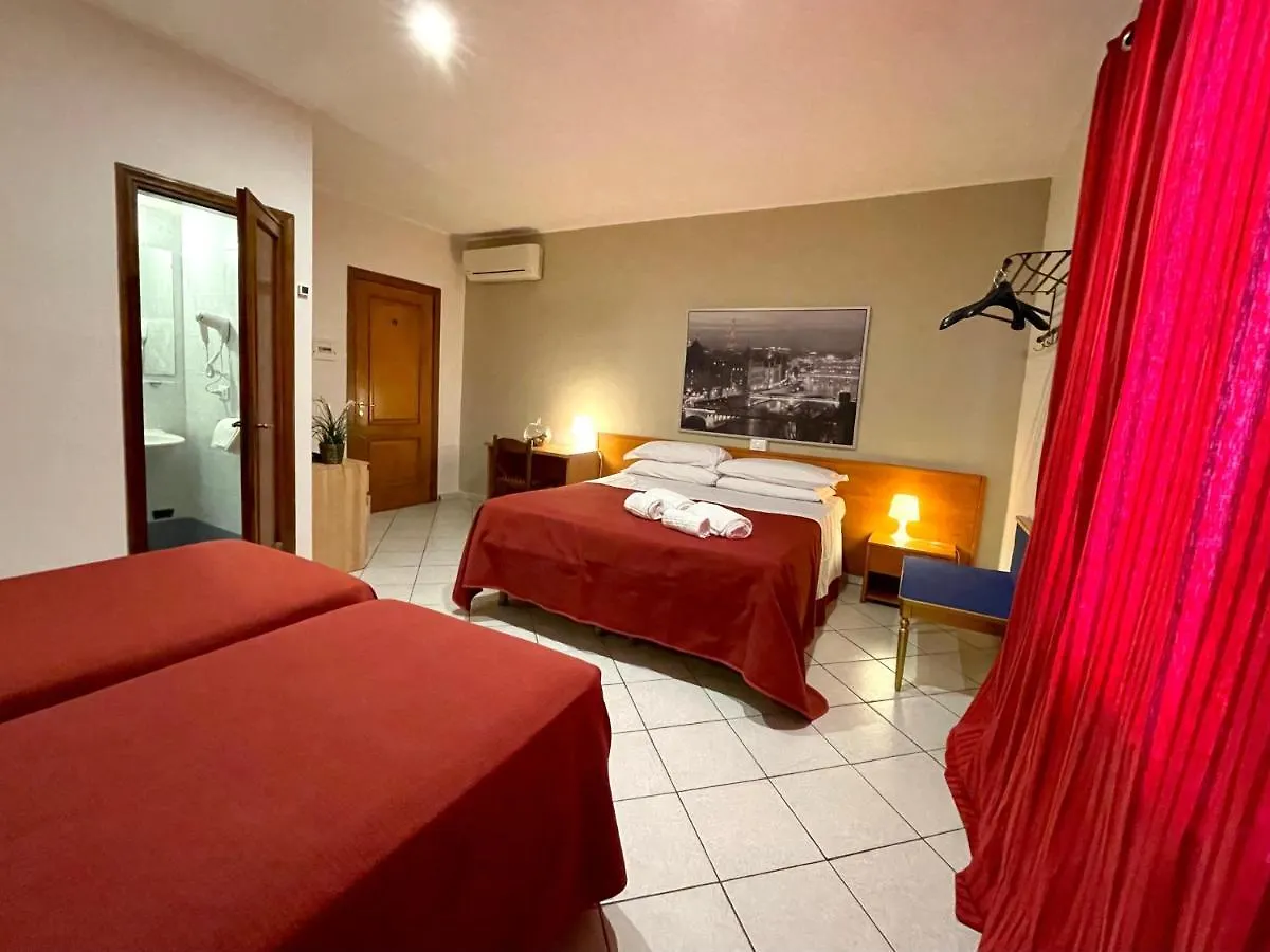 Hotel Leopolda Florence 3*,
