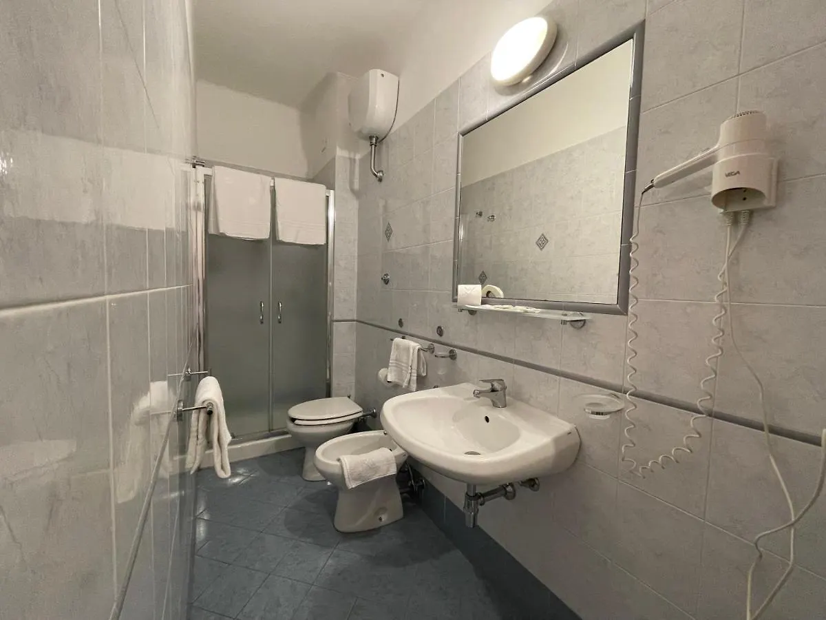 Hotel Leopolda Florence 3*,