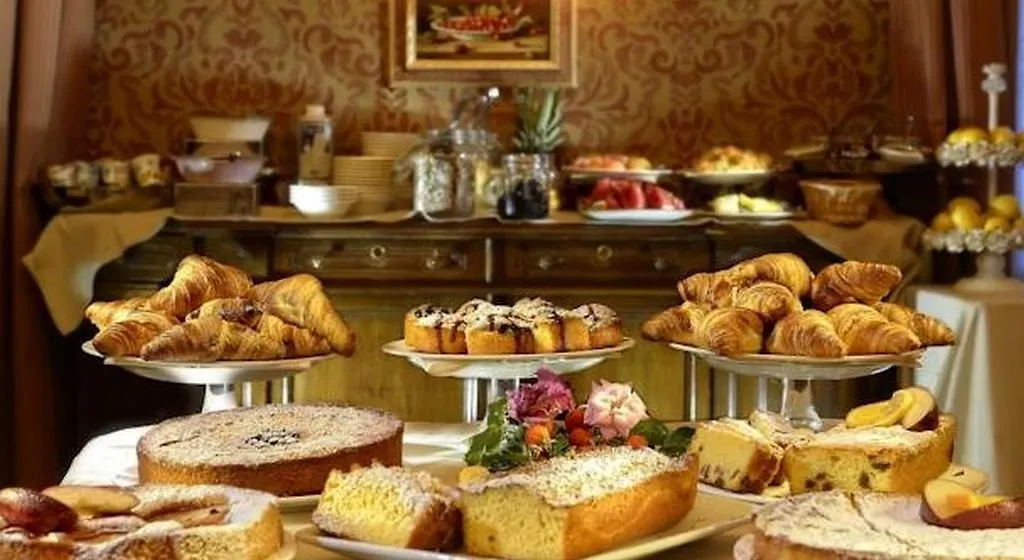 Hotel Leopolda Florence 3*,